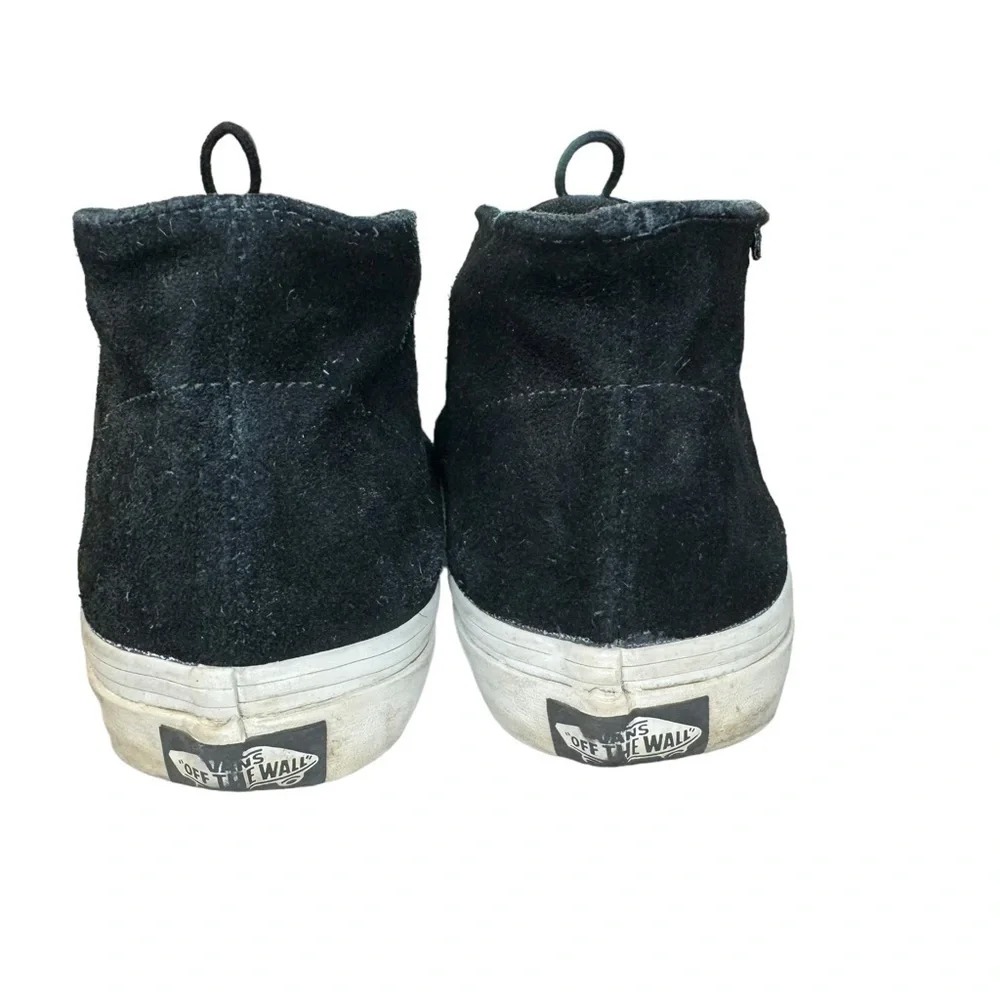 🔥PRICE DROP🔥 Vans Chukka Slim Black Suede Boots